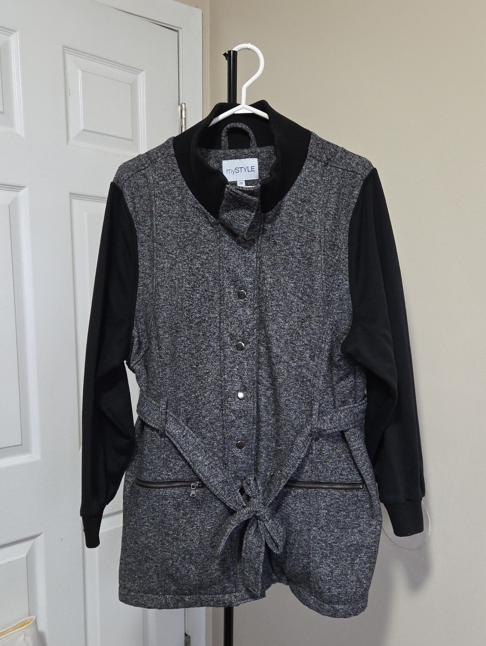 mySTYLE  Plus Size Cotton Blend Gray Tie-Waist  Jacket with Black Sleeves